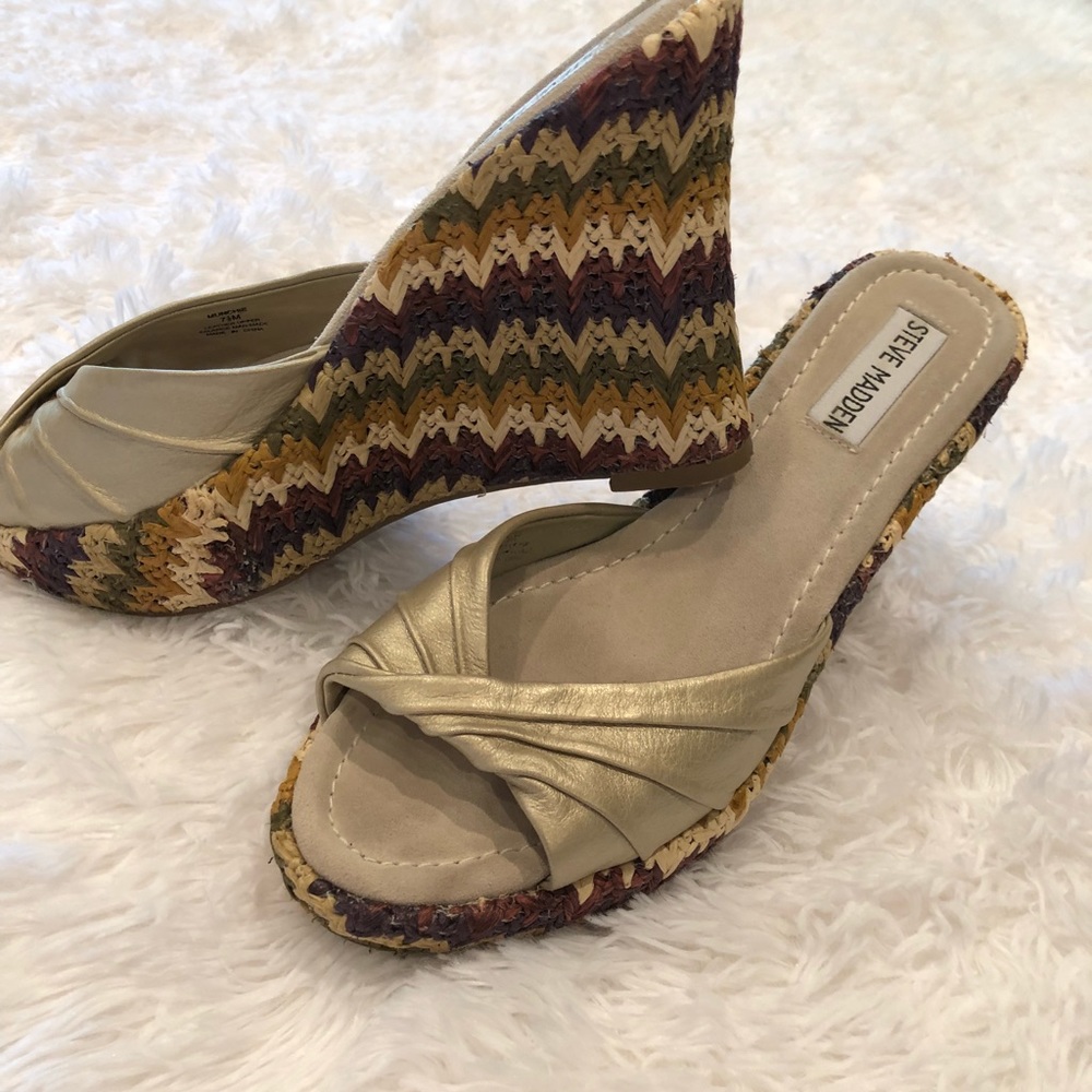 Womens Steve Madden leather shoes